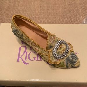 Just the Right Shoe miniature Afternoon Tea shoe.